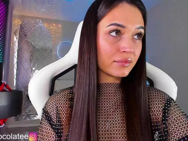 Freechat Adel-chocolatee on BongaCams