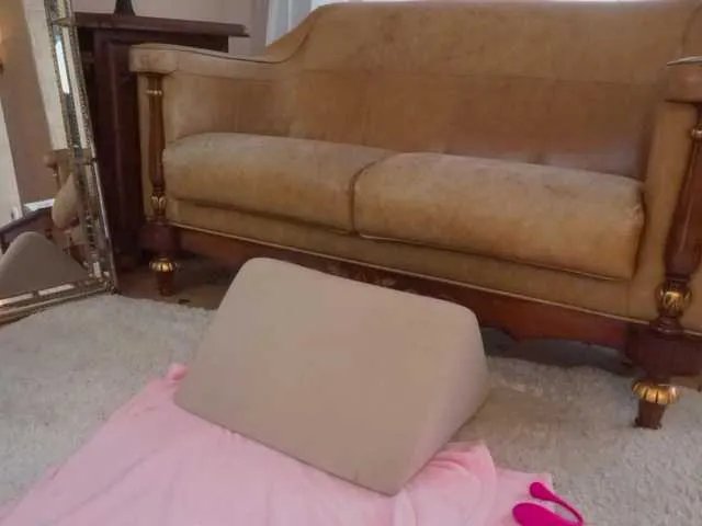 Freechat onetimeandforev3r on BongaCams